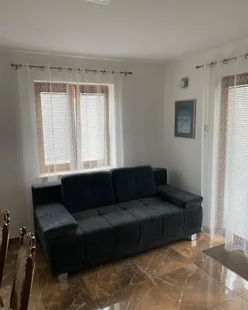 L. Apartmán *