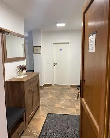 Apartman L.